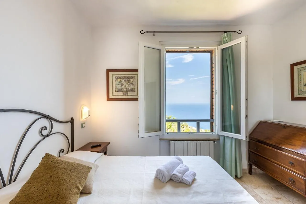 ***  ג'יליו פורטו Hotel Castello Monticello איטליה