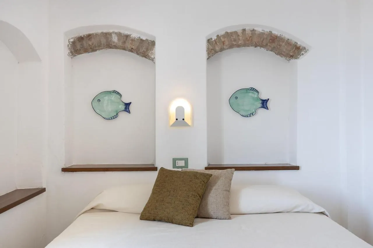 ג'יליו פורטו Hotel Castello Monticello